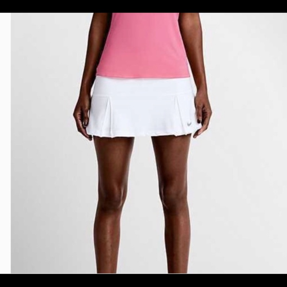 Nike Dri Fit NWT coral pleated tennis skirt